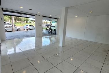 Sal&atilde;o Comercial &agrave; venda - 305m&sup2; - Zona 1