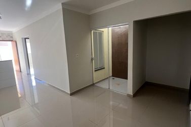 Casa para alugar - 100m&sup2; - Jardim Tropical