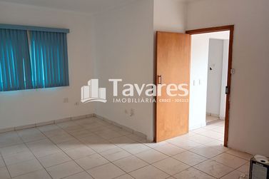 Sal&atilde;o Comercial para alugar - 4000m&sup2; - Parque 1&ordm; de Maio