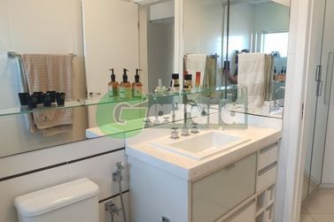 Apartamento &agrave; venda - 131m&sup2; - Zona I