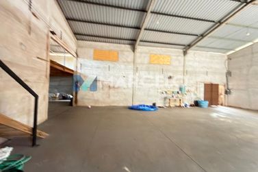 Ch&aacute;cara &agrave; venda - 2800m&sup2; - Zona Rural
