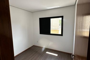 Apartamento &agrave; venda - 143m&sup2; - Zona I