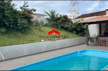 Ch&aacute;cara &agrave; venda - 270m&sup2; - Centro