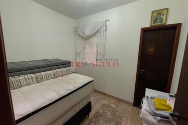Sobrado &agrave; venda - 248m&sup2; - ZONA VII