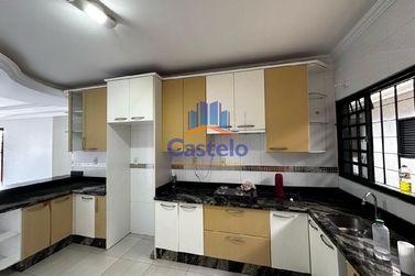 Casa &agrave; venda - 192m&sup2; - Parque San Remo I