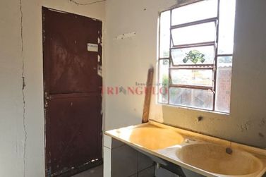 Casa &agrave; venda - 68m&sup2; - CONJUNTO RESIDENCIAL CORREGO LONGE