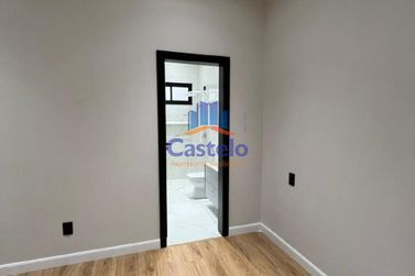 Casa &agrave; venda - 187m&sup2; - PARQUE RESIDENCIAL INTERLAGOS II