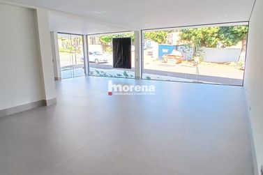 Sal&atilde;o Comercial para alugar - 97m&sup2; - Zona III