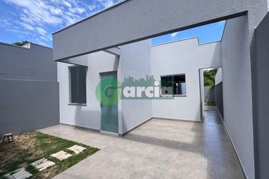 Casa &agrave; venda - 60m&sup2; - JARD. SANTA C&Eacute;CILIA