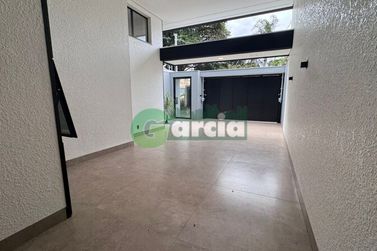 Casa &agrave; venda - 181m&sup2; - ZONA II