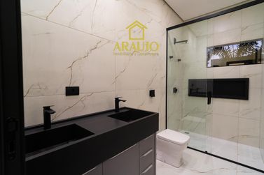 Casa &agrave; venda - 250m&sup2; - Zona VII