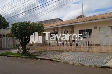 Casa &agrave; venda - 300m&sup2; - Zona II