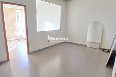 Sal&atilde;o Comercial para alugar - 430m&sup2; - Zona III