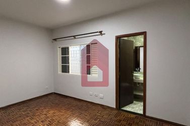 Casa &agrave; venda - 200m&sup2; - Jardim Aratimb&oacute;