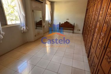 Casa para alugar - 310m&sup2; - ZONA II