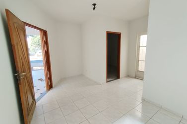 Casa &agrave; venda - 70m&sup2; - Jardim Imperial I