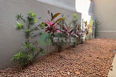 Casa &agrave; venda - 77m&sup2; - Jardim Cerejeiras