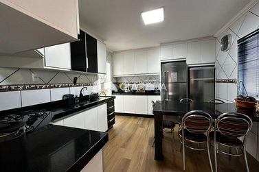 Casa &agrave; venda - 196m&sup2; - JARDIM LA SALLE