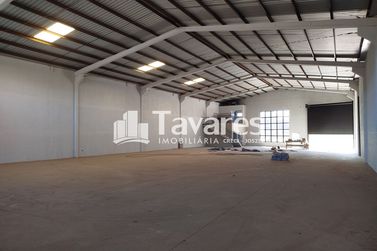 Sal&atilde;o Comercial para alugar - 820m&sup2; - Parque Residencial Viena