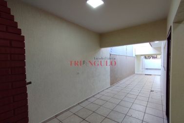Casa &agrave; venda - 144m&sup2; - ZONA III