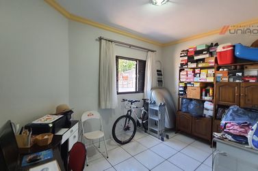 Casa &agrave; venda - 105m&sup2; - Jardim Paris