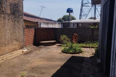 Casa &agrave; venda - 80m&sup2; - CENTRO