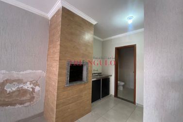 Sobrado &agrave; venda - 218m&sup2; - ZONA I-A
