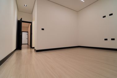 Casa &agrave; venda - 250m&sup2; - Zona VII