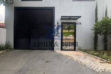 Sal&atilde;o Comercial para alugar - 225m&sup2; - Parque do Lago