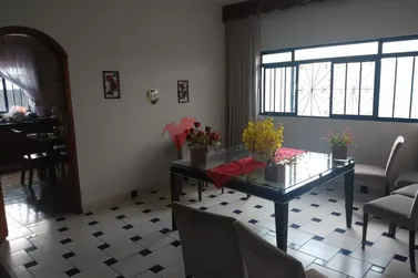 Casa &agrave; venda - ZONA I