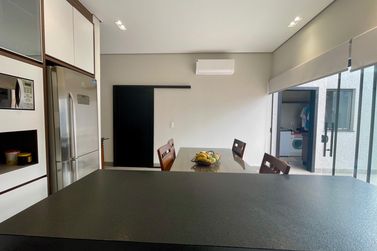 Casa &agrave; venda - 195m&sup2; - PARQUE CIDADE JARDIM
