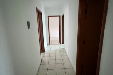 Casa para alugar - 100m&sup2; - Zona I
