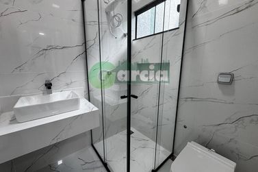 Casa &agrave; venda - 90m&sup2; - Jardim Cima