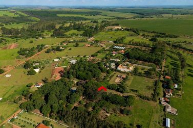 Ch&aacute;cara &agrave; venda - 40000m&sup2; - Parque Industrial I