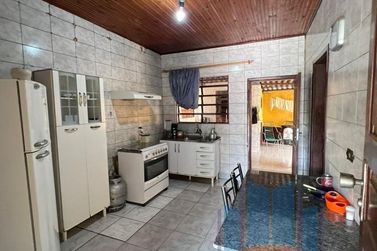 Sala Comercial &agrave; venda - 300m&sup2; - Zona V
