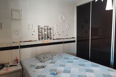 Sobrado &agrave; venda - 232m&sup2; - Zona 2