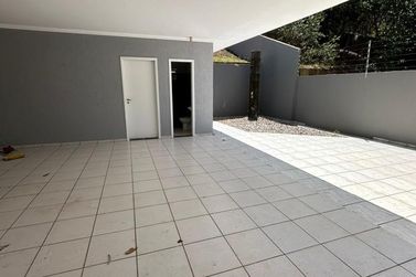Casa para alugar - 260m&sup2; - Zona I-A
