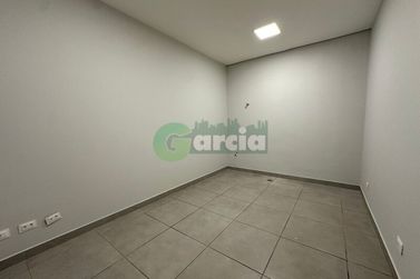 Sal&atilde;o Comercial para alugar - Zona VII