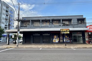Sal&atilde;o Comercial para alugar - 80m&sup2; - Pr&oacute;ximo a Unipar Sede