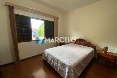 Sobrado &agrave; venda - 223m&sup2; - Zona II