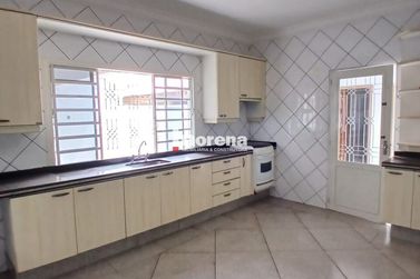 Sobrado para alugar - 150m&sup2; - Zona II