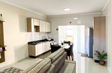 Casa &agrave; venda - 137m&sup2; - Jardim Paris