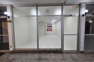 Sal&atilde;o Comercial &agrave; venda - Zona I