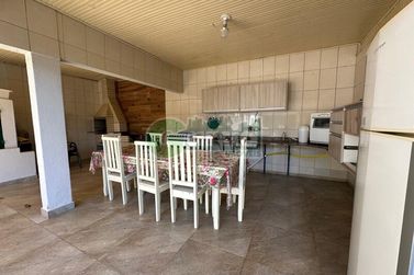 Casa &agrave; venda - 300m&sup2; - Parque San Remo I