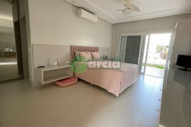 Casa &agrave; venda - 688m&sup2; - -