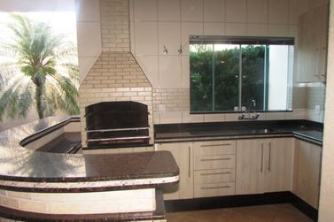 Casa &agrave; venda - Zona II