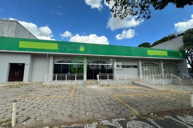 Sal&atilde;o Comercial para alugar - Zona VII