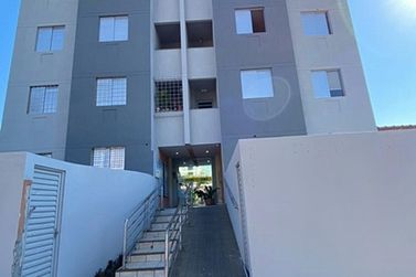 Apartamento &agrave; venda - 98m&sup2; - Zona III