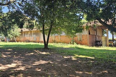 S&iacute;tio &agrave; venda - 7m&sup2; - SERRA DOS DOURADOS