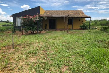 Ch&aacute;cara &agrave; venda - 20m&sup2; - Maria Helena